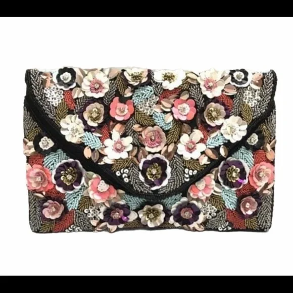 NWOT Hand beaded floral clutch - Picture 5 of 10